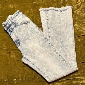 Light Blue Frayed Hem Women's Jeans